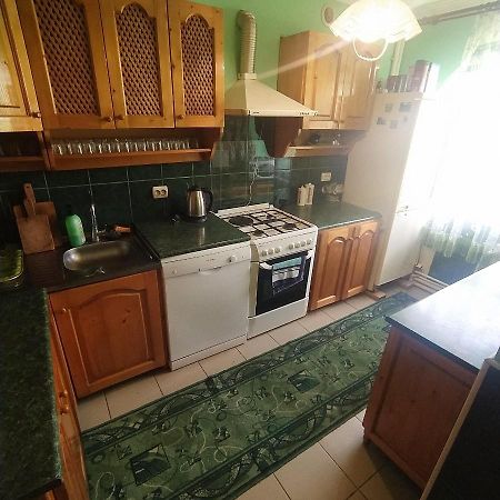 Мальва Apartment Lazeshchyna Bagian luar foto