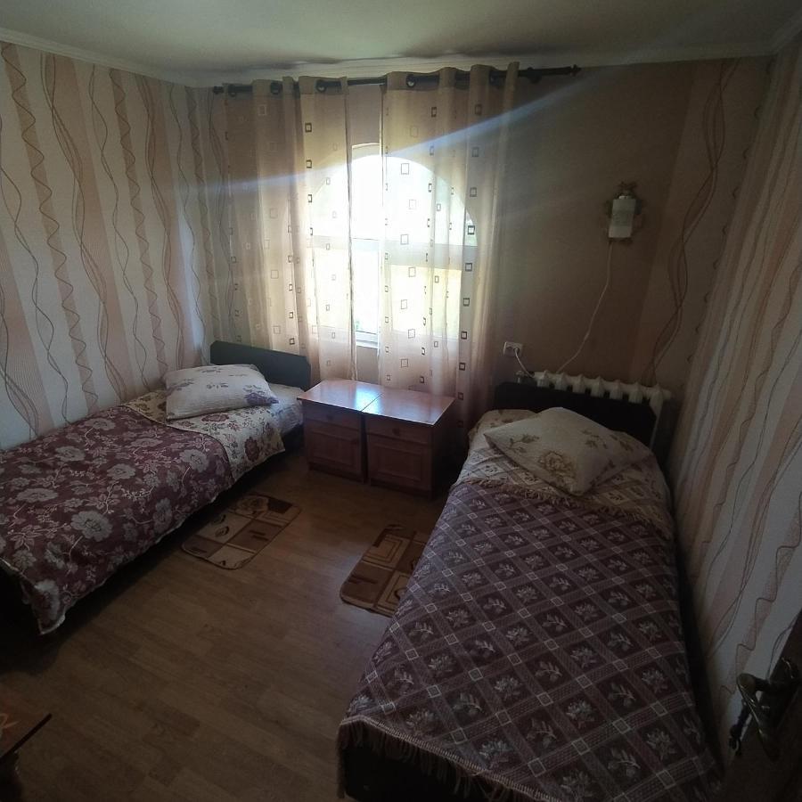 Мальва Apartment Lazeshchyna Bagian luar foto